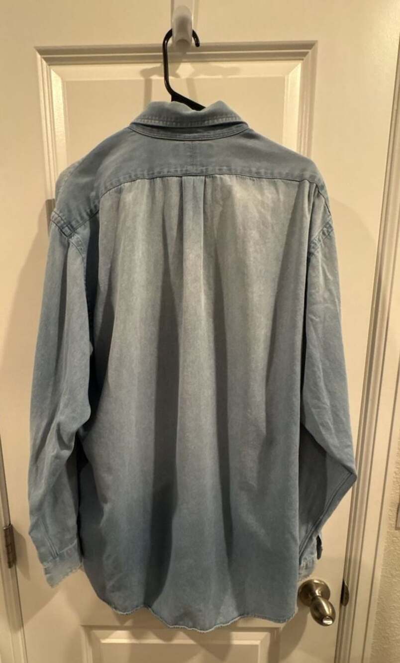 Ralph Lauren Denim Shirt Size L Light Wash Crest Pocket - Picture 5 of 5
